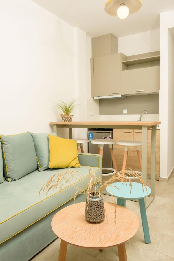 Στ' Ακρογιάλι Apartment Nea Roda Exterior photo