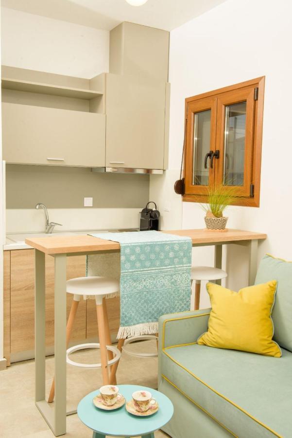 Στ' Ακρογιάλι Apartment Nea Roda Exterior photo